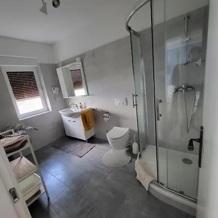 Bed & Breakfast House Vali *