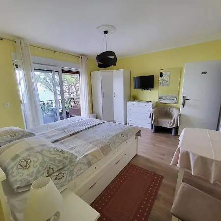 Bed & Breakfast House Vali