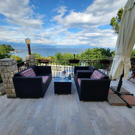 Bed & Breakfast House Vali *