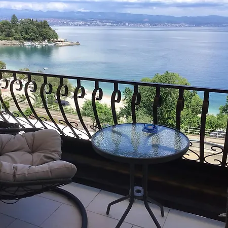 House Vali Bed & Breakfast